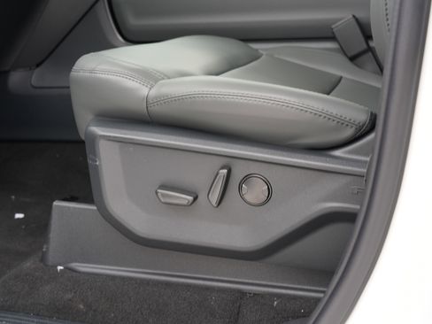 New 2026 Ford Expedition Active image 15