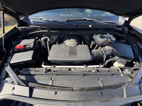 Used 2022 Chevrolet Suburban LT image 15