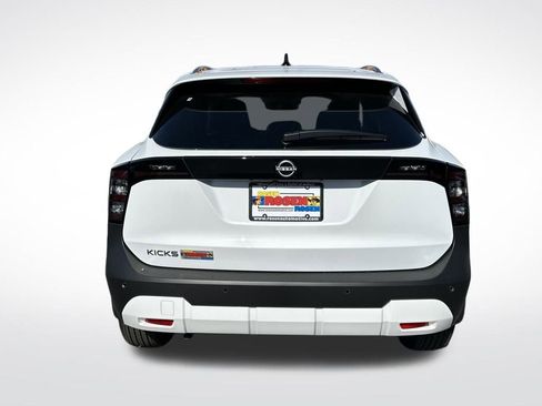 New 2026 Nissan Kicks SV image 4