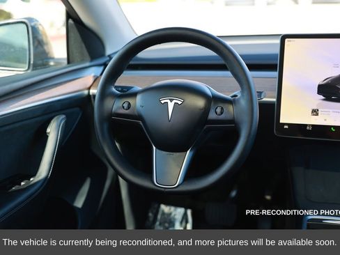 Used 2023 Tesla Model Y Long Range image 24