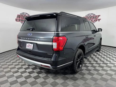 Used 2024 Ford Expedition Max XLT image 7