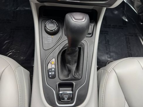 Used 2020 Jeep Cherokee Latitude Plus w/ Cold Weather Group image 20