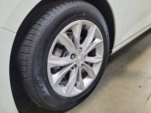 Used 2025 Chevrolet Malibu LT FWD image 31