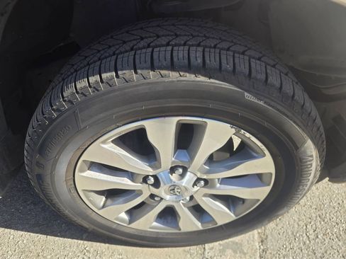 Used 2010 Toyota Sequoia Limited image 32