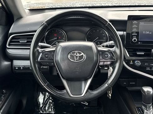 Used 2023 Toyota Camry SE image 12