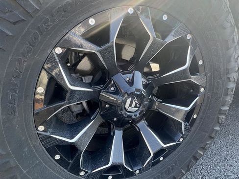 Used 2022 Jeep Gladiator Sport image 5