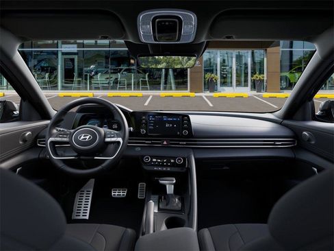 New 2025 Hyundai Elantra Sport image 11