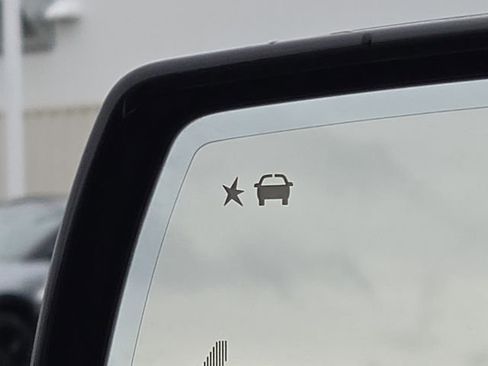 Used 2015 GMC Yukon Denali w/ Open Road Package image 13