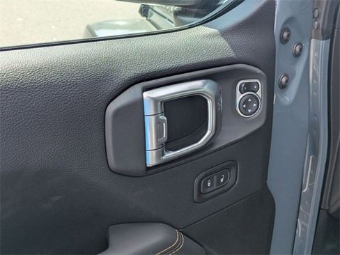 New 2025 Jeep Gladiator Sport image 16