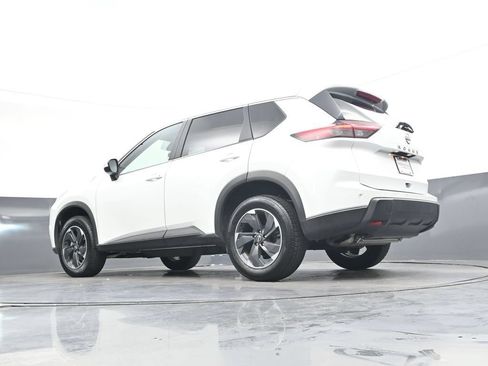 Used 2025 Nissan Rogue SV FWD image 44