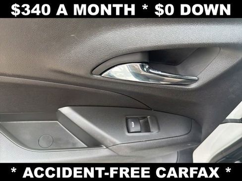 Used 2025 Chevrolet Trax RS w/ Driver Confidence Package FWD image 32