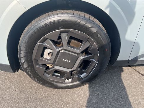 Used 2025 Kia Carnival SX image 60