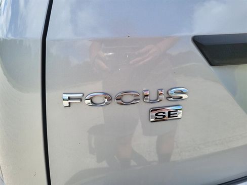 Used 2005 Ford Focus SE image 23