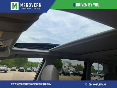 Used 2017 Subaru Forester 2.5i Premium w/ All-Weather Package AWD/4WD image 13