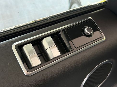 Used 2019 Land Rover Range Rover Sport HSE AWD/4WD image 13