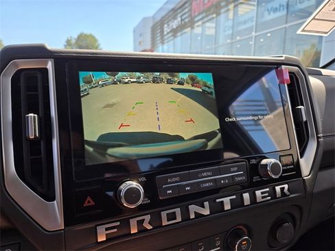 New 2025 Nissan Frontier SV image 17