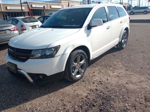 Used 2018 Dodge Journey Crossroad image 3