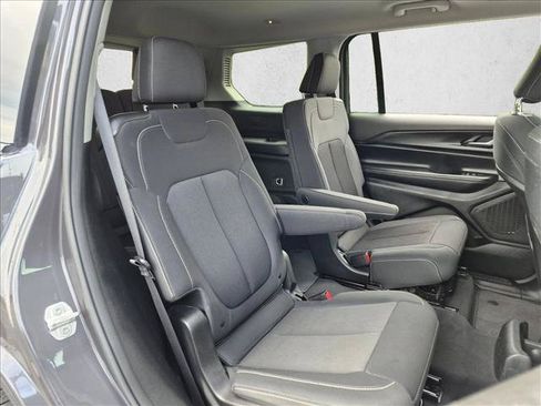 Used 2024 Jeep Grand Cherokee L Laredo AWD/4WD image 18