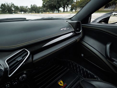 Used 2012 Ferrari 458 Italia Coupe RWD image 52