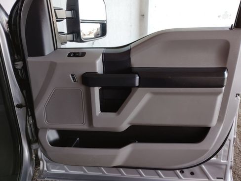 Used 2022 Ford F250 XL w/ Power Equipment Group RWD image 11