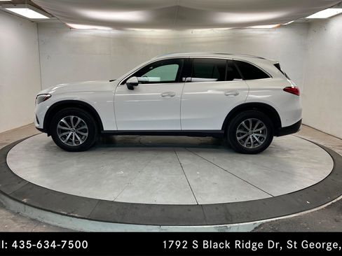 Certified 2024 Mercedes-Benz GLC 300 image 2