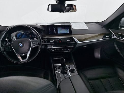 Used 2018 BMW 530i xDrive image 23