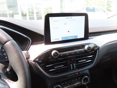 Used 2022 Ford Escape SEL FWD image 19