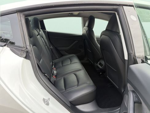 Used 2023 Tesla Model 3 Standard Range RWD image 31