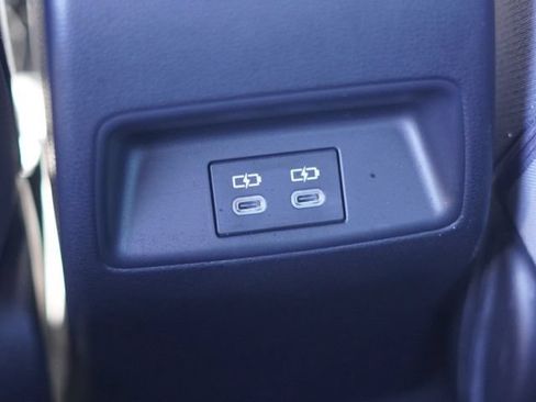 Used 2023 Toyota Corolla SE w/ Carpet Mat Package (TMS) FWD image 35