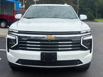 New 2026 Chevrolet Suburban LT w/ Comfort Package