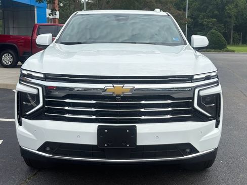 New 2026 Chevrolet Suburban LT w/ Comfort Package AWD/4WD image 3