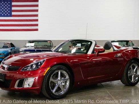 Used 2009 Saturn Sky Red Line image 1
