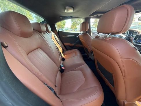 Used 2018 Maserati Ghibli RWD image 9