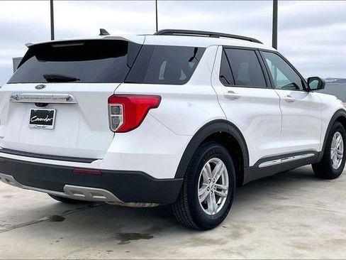 Used 2023 Ford Explorer XLT w/ Equipment Group 202A image 2