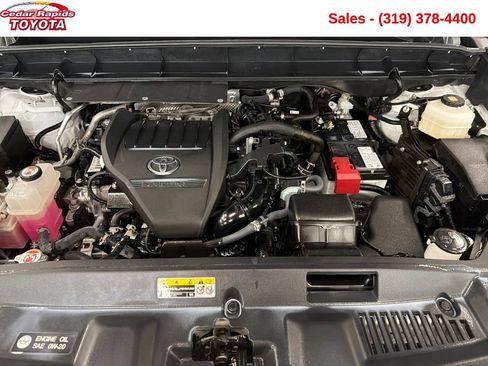 Used 2024 Toyota Highlander Platinum image 23
