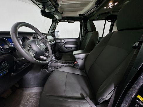 Used 2023 Jeep Wrangler Unlimited w/ Cold Weather Group AWD/4WD image 13