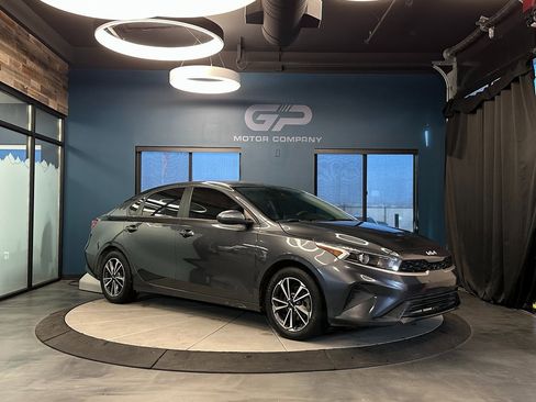 Used 2023 Kia Forte LXS image 1