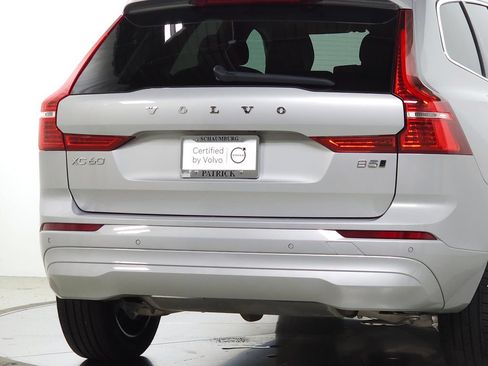 Used 2023 Volvo XC60 B5 Core w/ Climate Package AWD/4WD image 12
