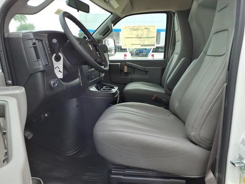 New 2026 Chevrolet Express 2500 w/ Driver Convenience Package RWD image 19
