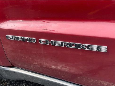 Used 2019 Jeep Grand Cherokee Limited AWD/4WD image 7