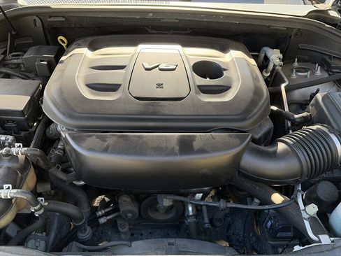 Used 2018 Jeep Grand Cherokee Altitude image 28