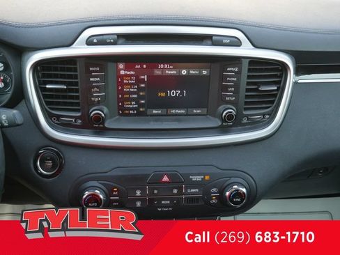 Used 2017 Kia Sorento FWD w/ LX Convenience Package image 44