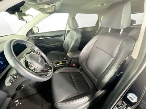 Used 2024 Kia Seltos EX image 23