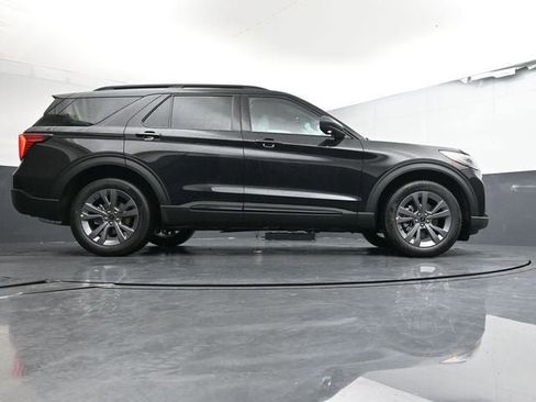New 2026 Ford Explorer Active w/ Active Comfort Package image 31