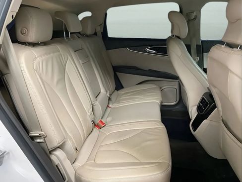 Used 2016 Lincoln MKX Select w/ Select Plus Package FWD image 13