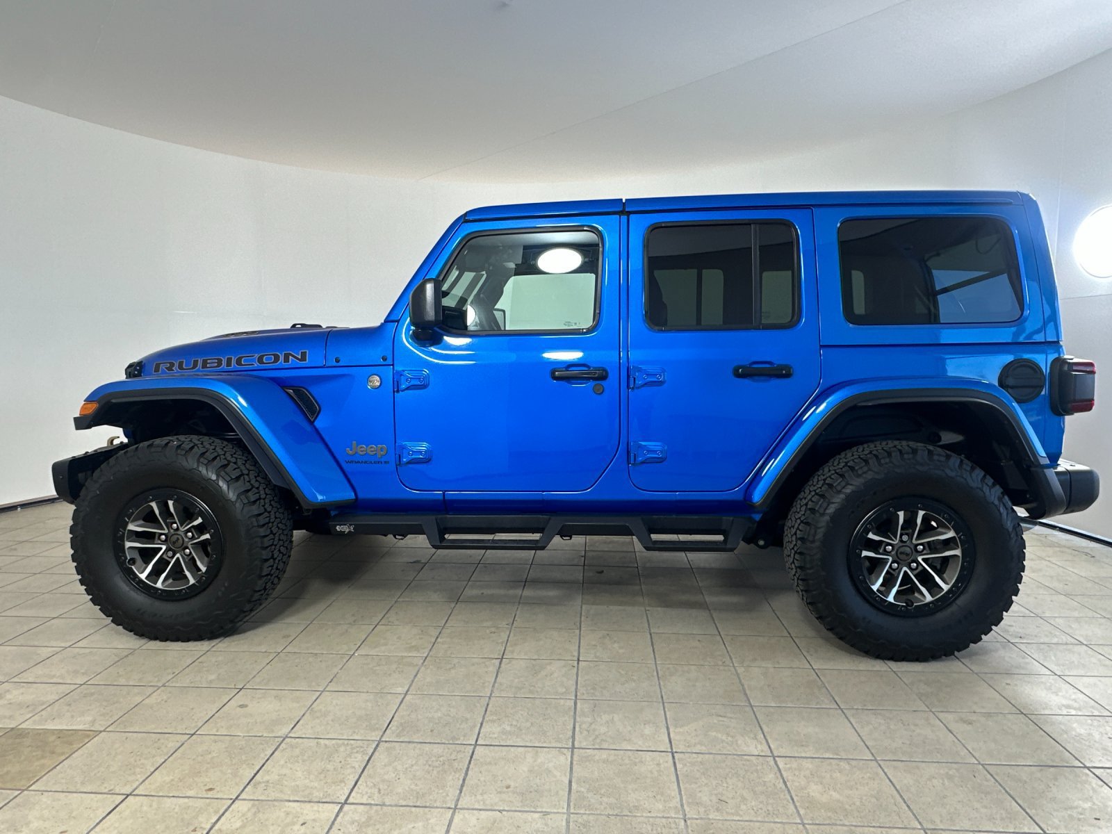 Used 2024 Jeep Wrangler Unlimited Rubicon 392 AWD/4WD image 3