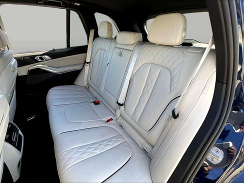 Used 2026 BMW X5 sDrive40i w/ Executive Package RWD image 18