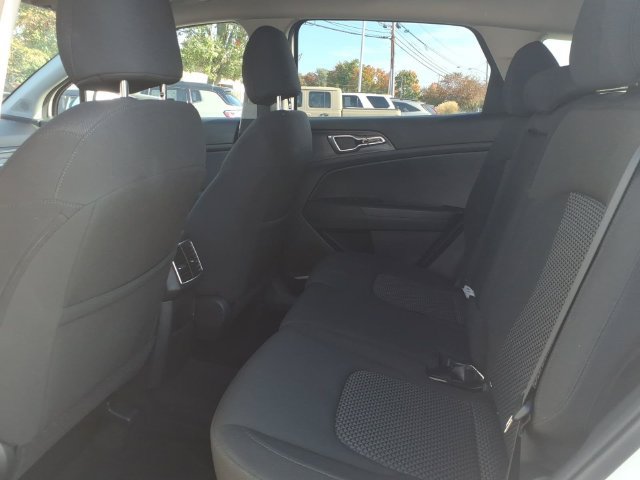 Certified 2023 Kia Sportage LX AWD/4WD image 16