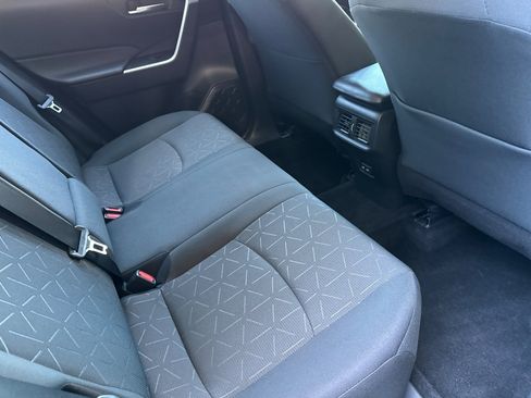 Used 2024 Toyota RAV4 XLE FWD image 29