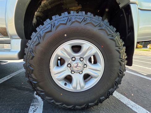 Used 2001 Toyota 4Runner SR5 AWD/4WD image 32